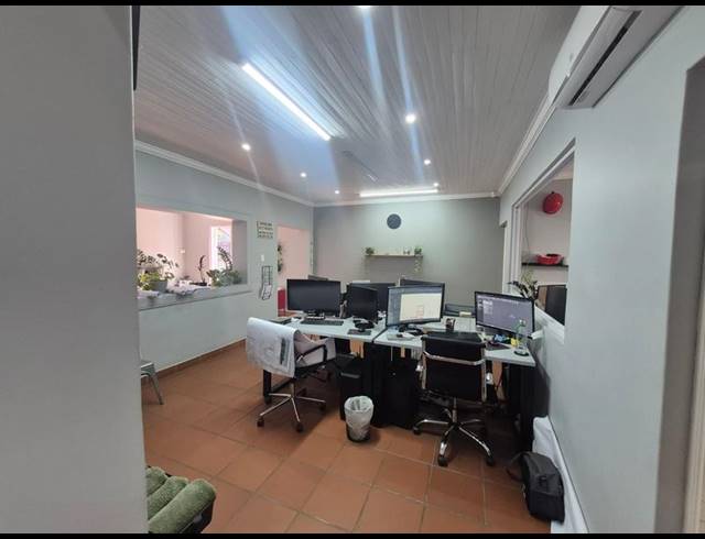 BUSINESS PROPERTY TO RENT IN CLUBVIEW